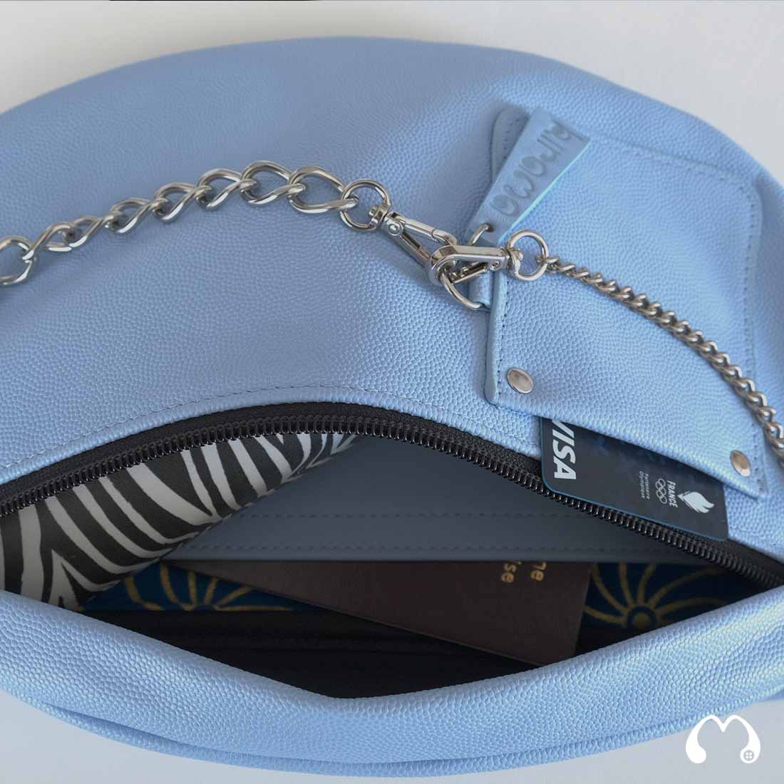 Sac banane en cuir coloris dragée bleue