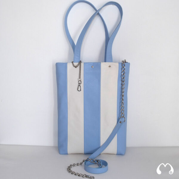 Tote bag en cuir agneau et veau coloris dragée bleue meringue