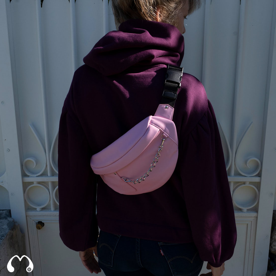 Sac banane en cuir d'agneau coloris rose dragée