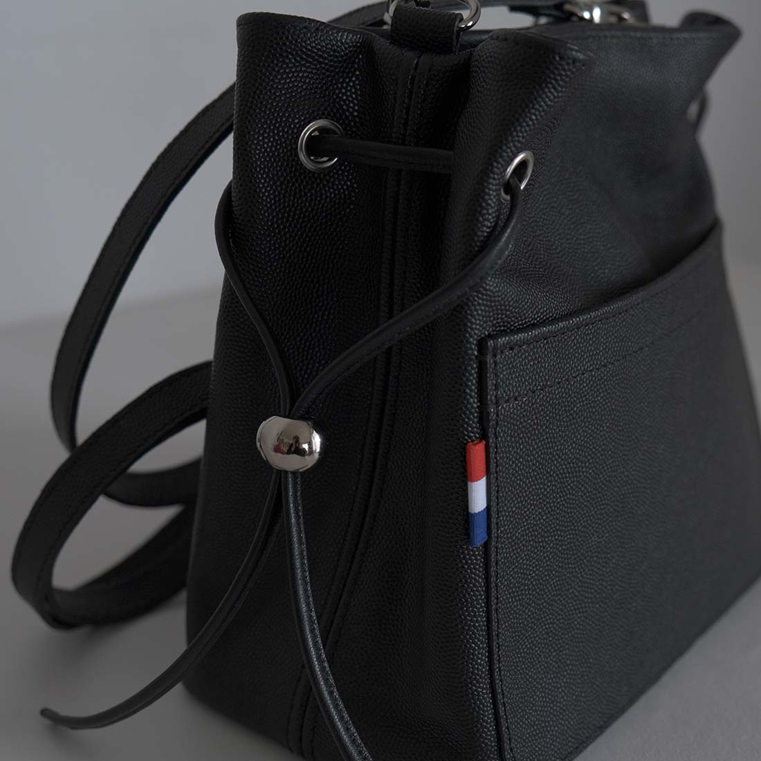 Mini sac cabas en cuir de veau grainé coloris réglisse