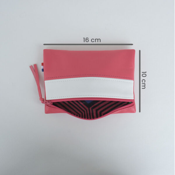 Pochette rectangulaire taille midi en cuir d'agneau coloris fruit du dragon meringue