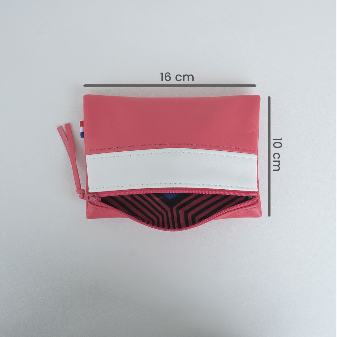 Pochette rectangulaire taille midi en cuir d'agneau coloris fruit du dragon meringue