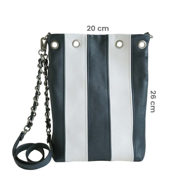 Mini tote bag en cuir coloris marine.