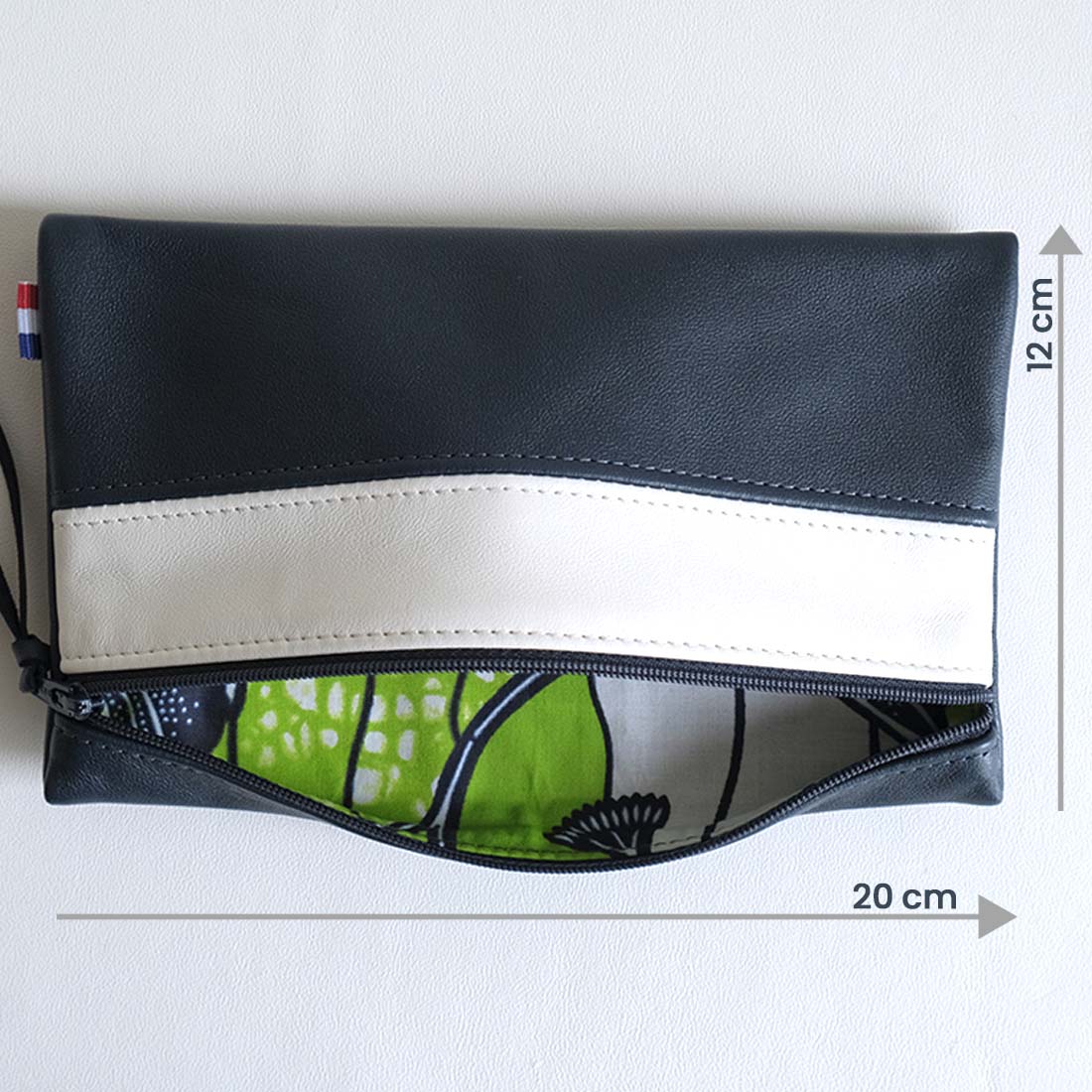 Pochette zippée rectangulaire en cuir d'agneau format midi coloris bleu marine blanc