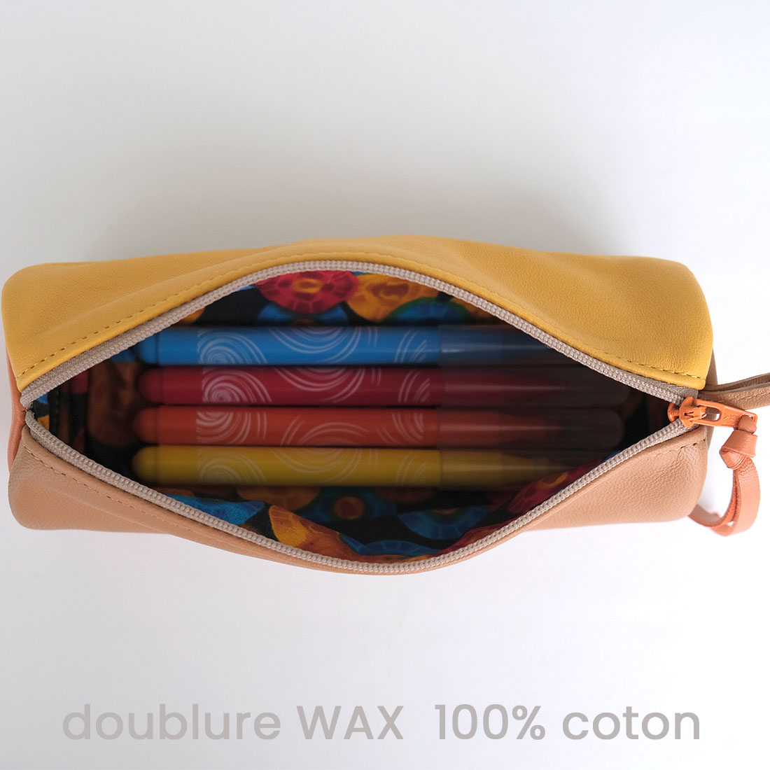Trousse ronde en cuir marron jaune orange