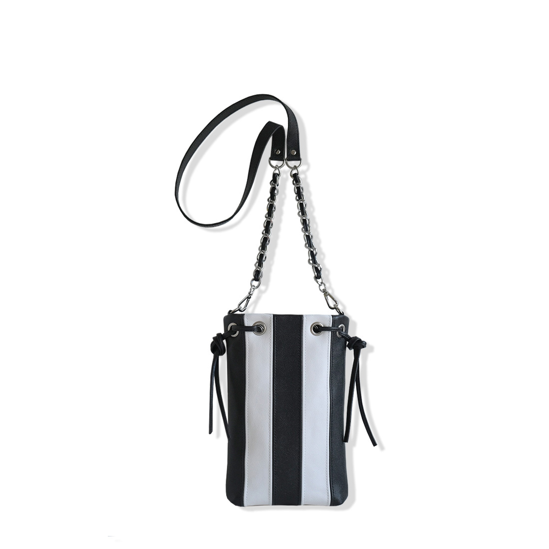 Micro tote bag en cuir double face coloris noir réglisse et blanc meringue